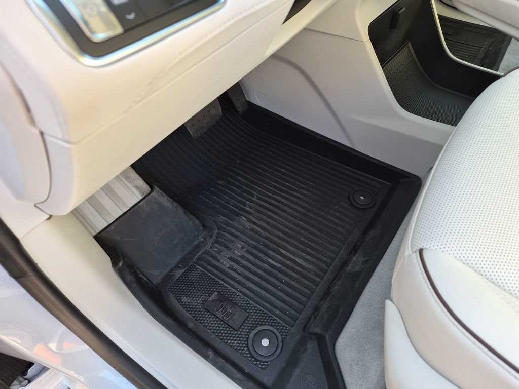 New 2026 Buick Enclave Avenir w/ Super Cruise Package FWD image 22