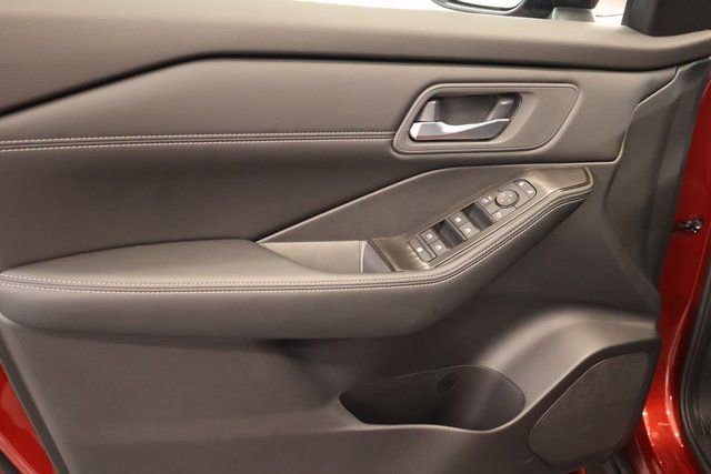 New 2026 Nissan Rogue SV image 7