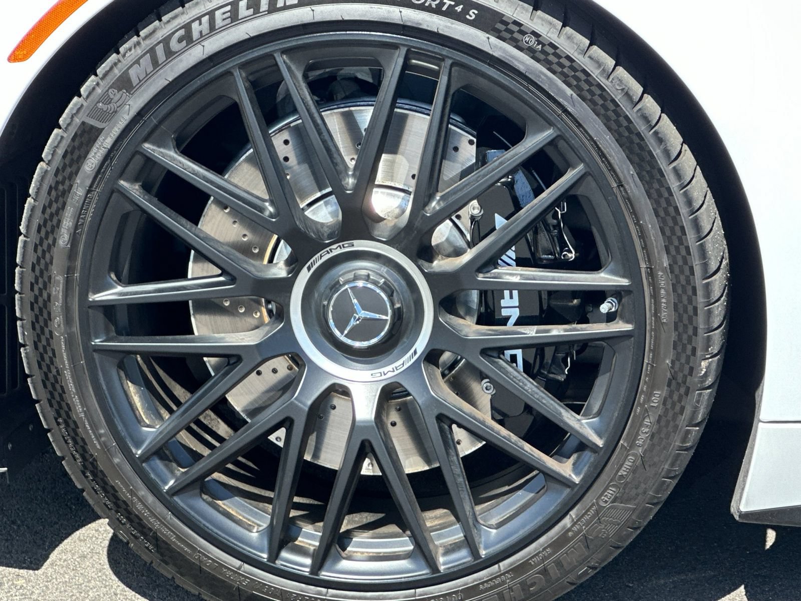 Used 2026 Mercedes-Benz SL 63 AMG 4MATIC image 32
