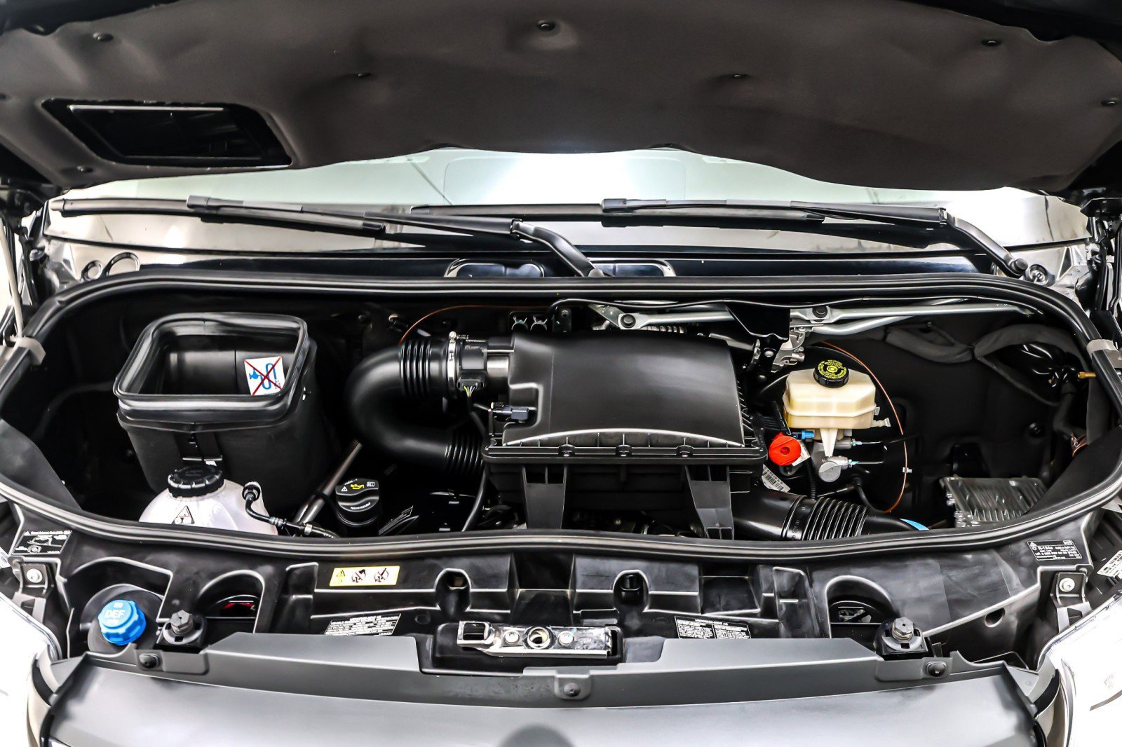 Used 2022 Mercedes-Benz Sprinter 2500 image 12