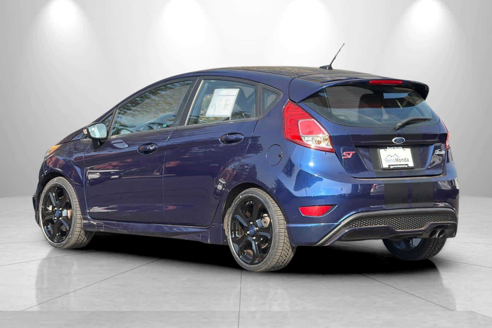 Used 2016 Ford Fiesta ST FWD image 6