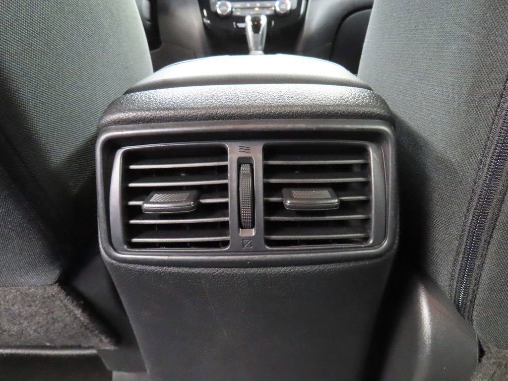 Used 2017 Nissan Rogue SV AWD/4WD image 11