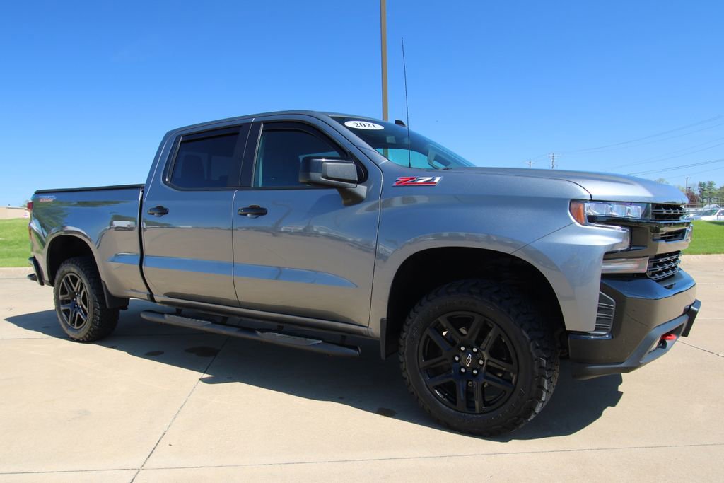 Used 2021 Chevrolet Silverado 1500 LT Trail Boss w/ Convenience Package II AWD/4WD image 3