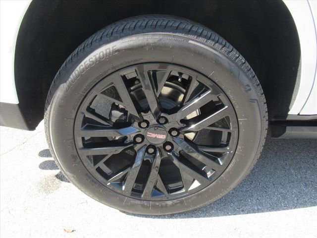Used 2024 GMC Yukon Denali image 8