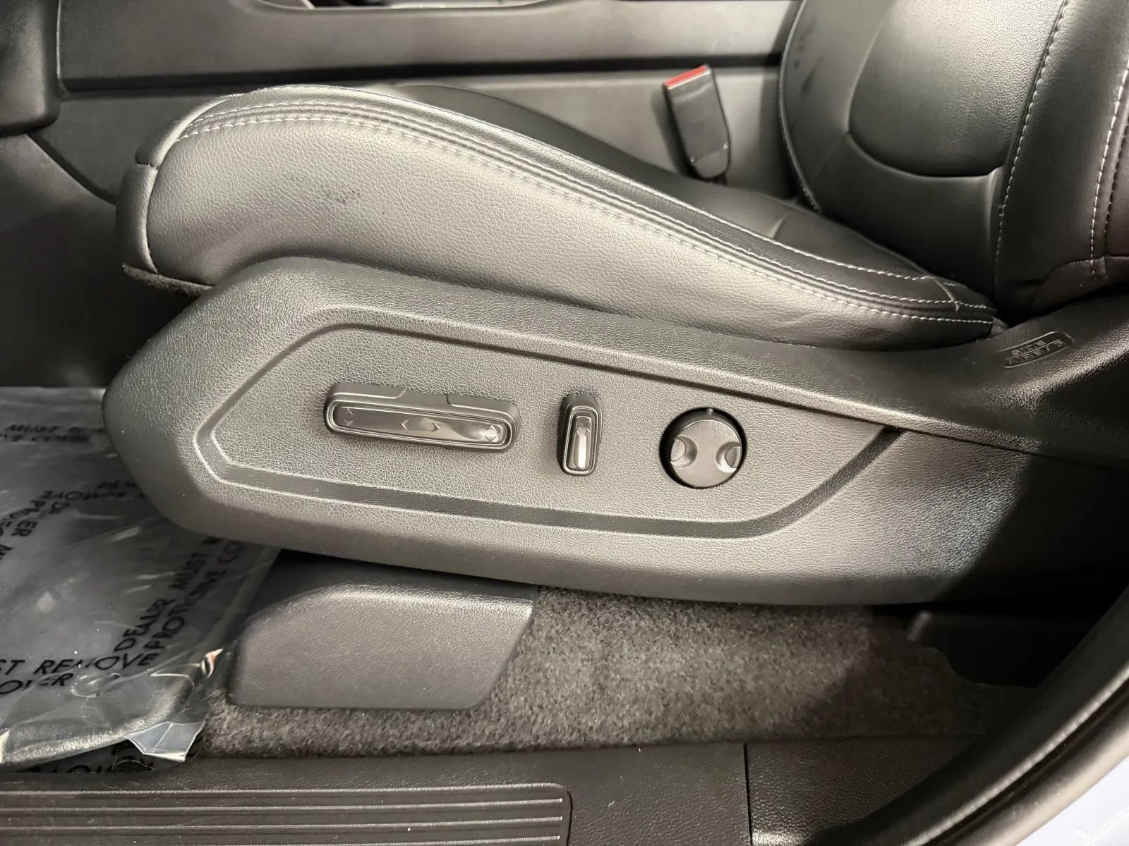 Used 2023 Honda Pilot Touring image 13