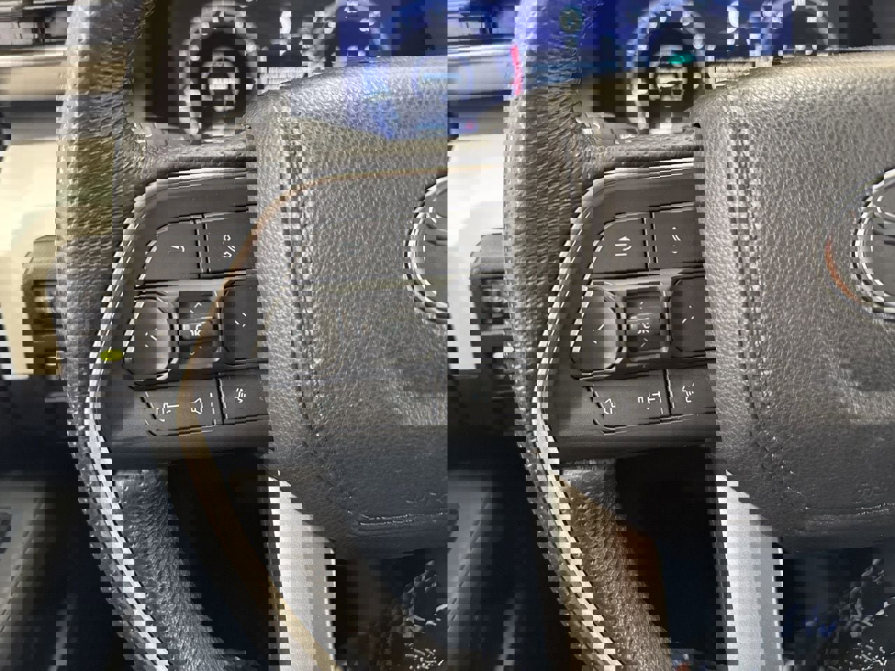 Used 2024 Toyota Tacoma TRD Off-Road image 18