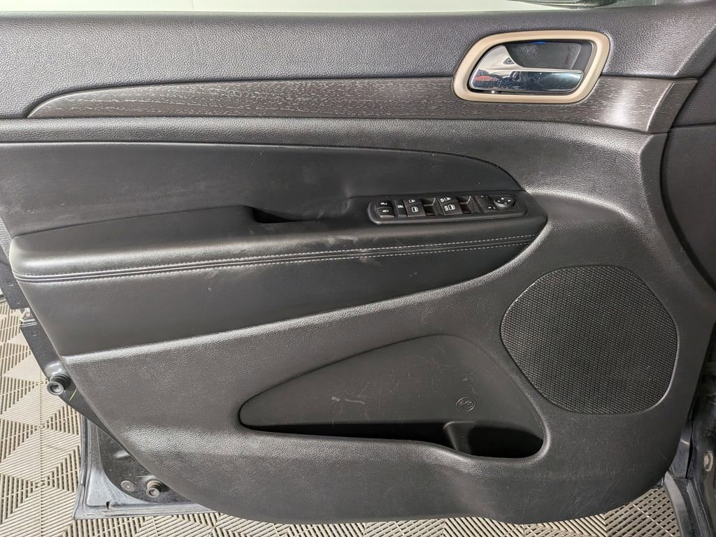 Used 2016 Jeep Grand Cherokee Laredo w/ Quick Order Package 23E image 15