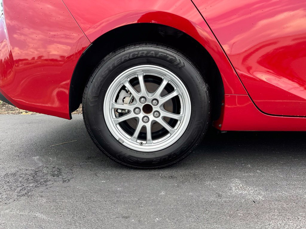 Certified 2021 Toyota Prius L Eco FWD image 31