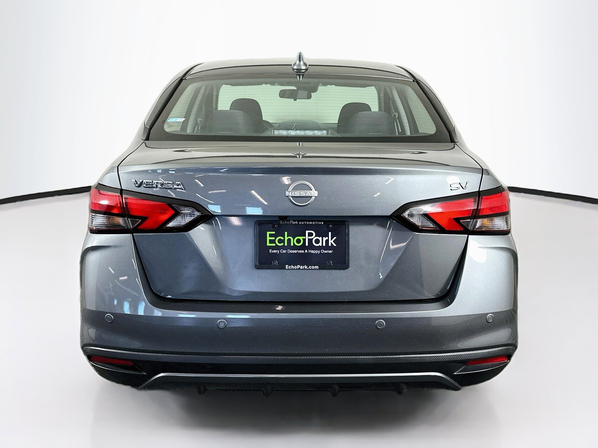 Used 2024 Nissan Versa SV FWD image 7