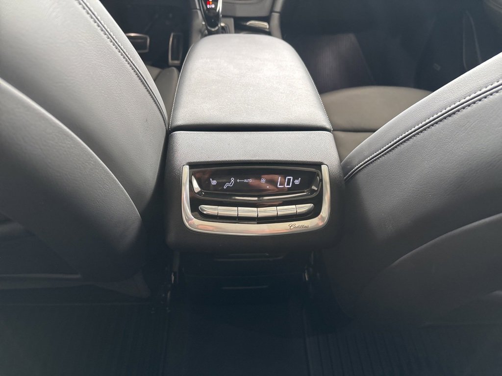 Used 2025 Cadillac XT6 Sport image 27