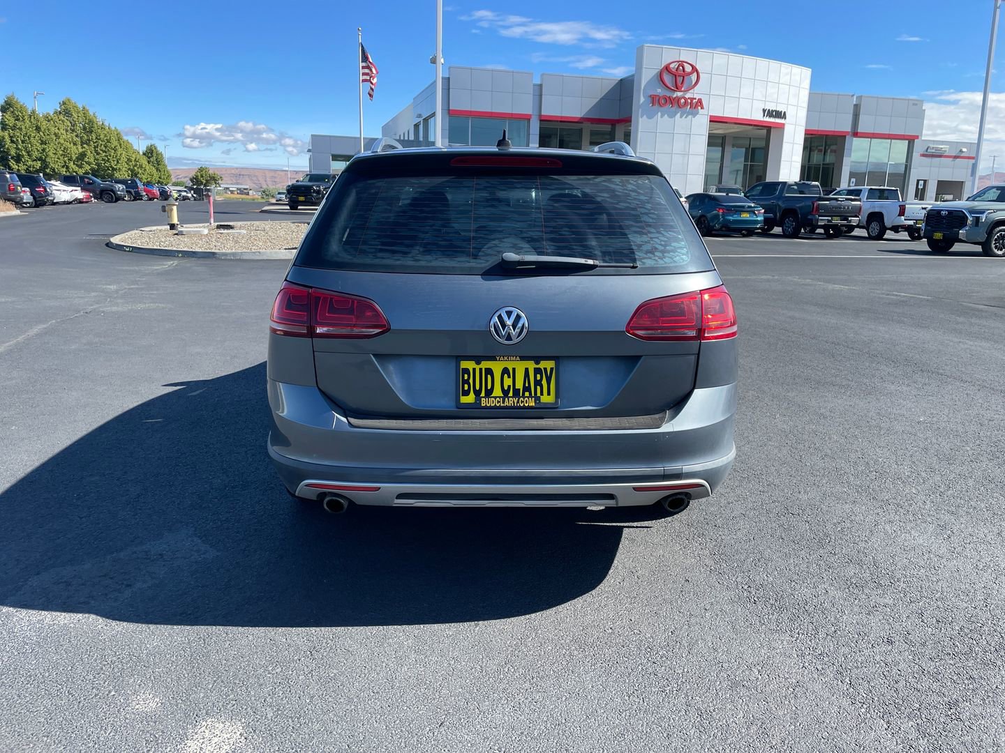 Used 2017 Volkswagen Golf Alltrack SEL AWD/4WD image 4