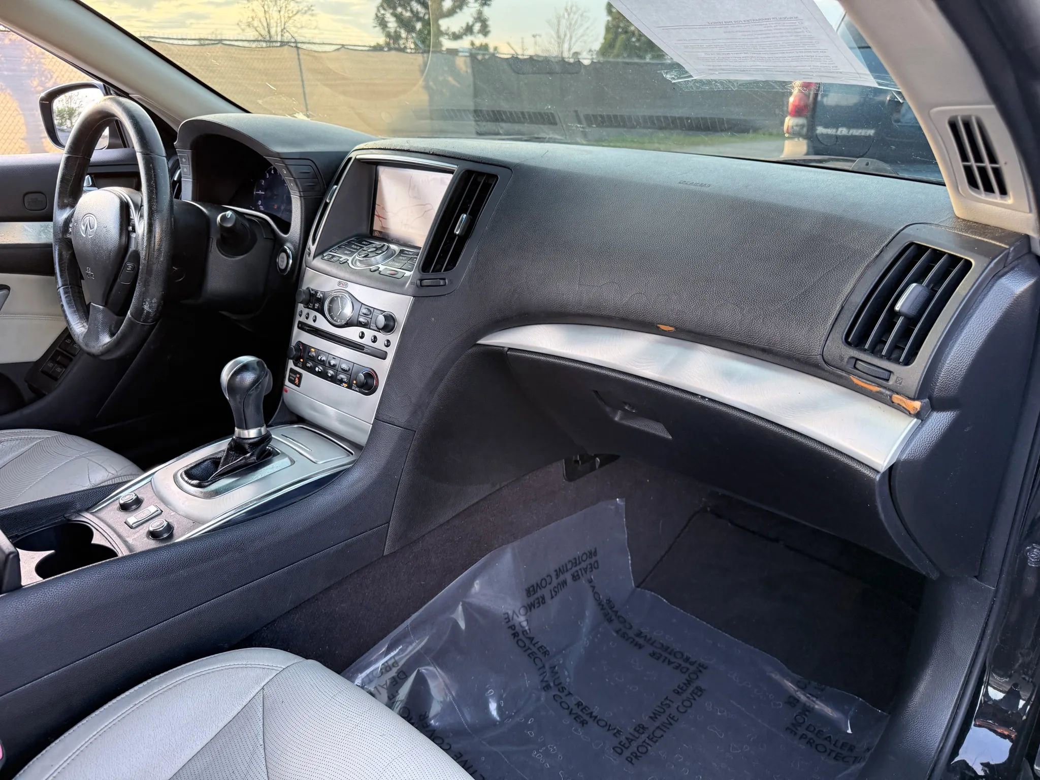 Used 2010 INFINITI G37 Sport w/ Premium Pkg image 19