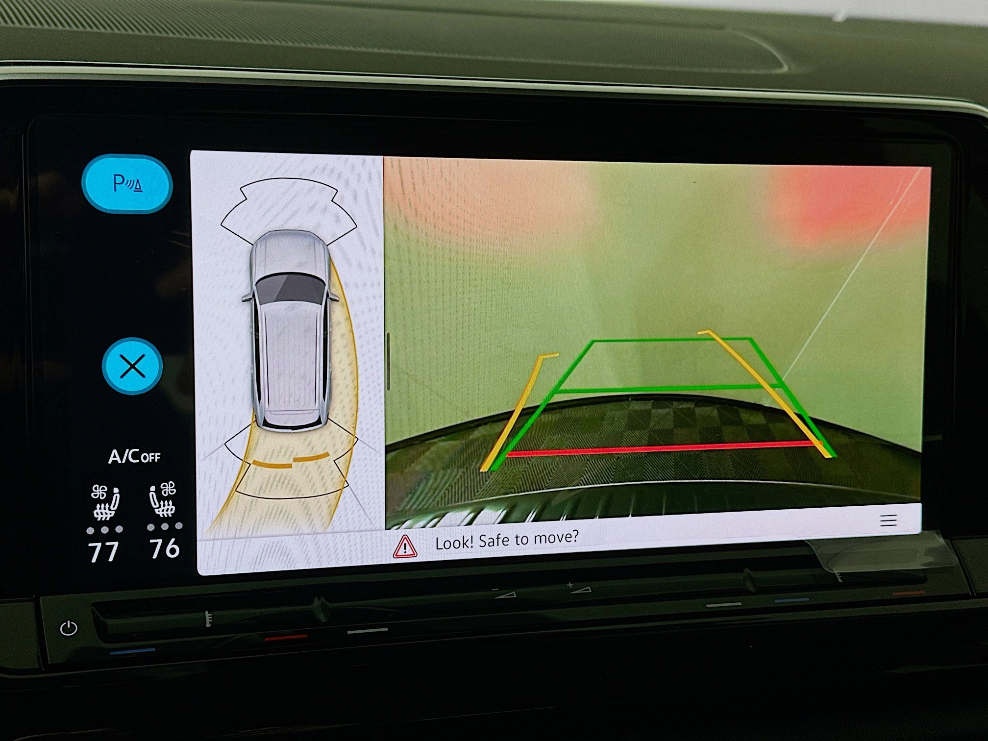 New 2026 Volkswagen Atlas SE image 13