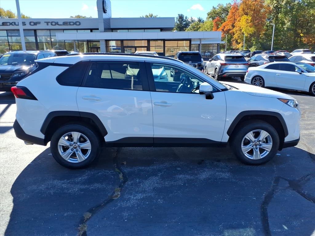 Used 2021 Toyota RAV4 XLE w/ Convenience Package image 24