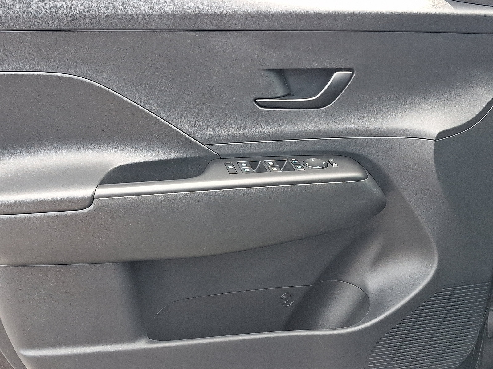 Used 2024 Hyundai Kona SEL FWD image 13