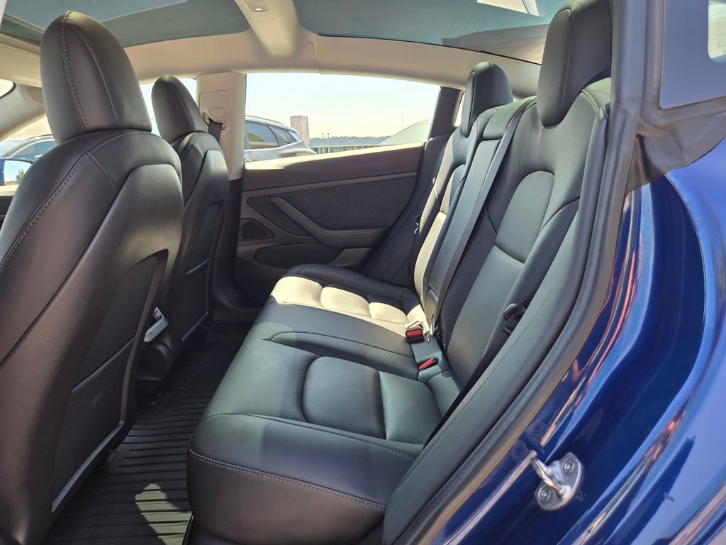 Used 2021 Tesla Model 3 Standard Range Plus RWD image 17