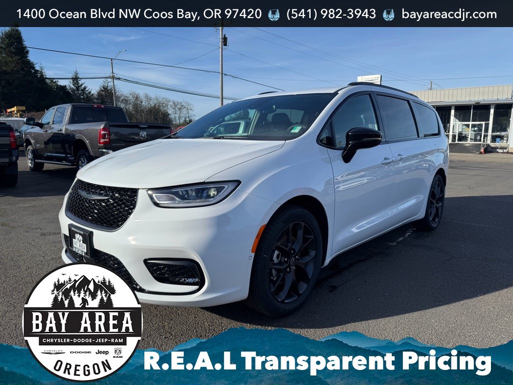 New 2026 Chrysler Pacifica Select w/ S Appearance Package