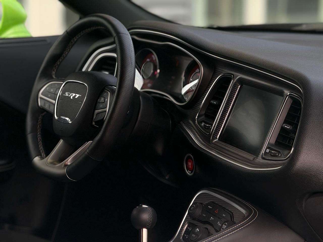 Used 2015 Dodge Challenger SRT Hellcat image 9