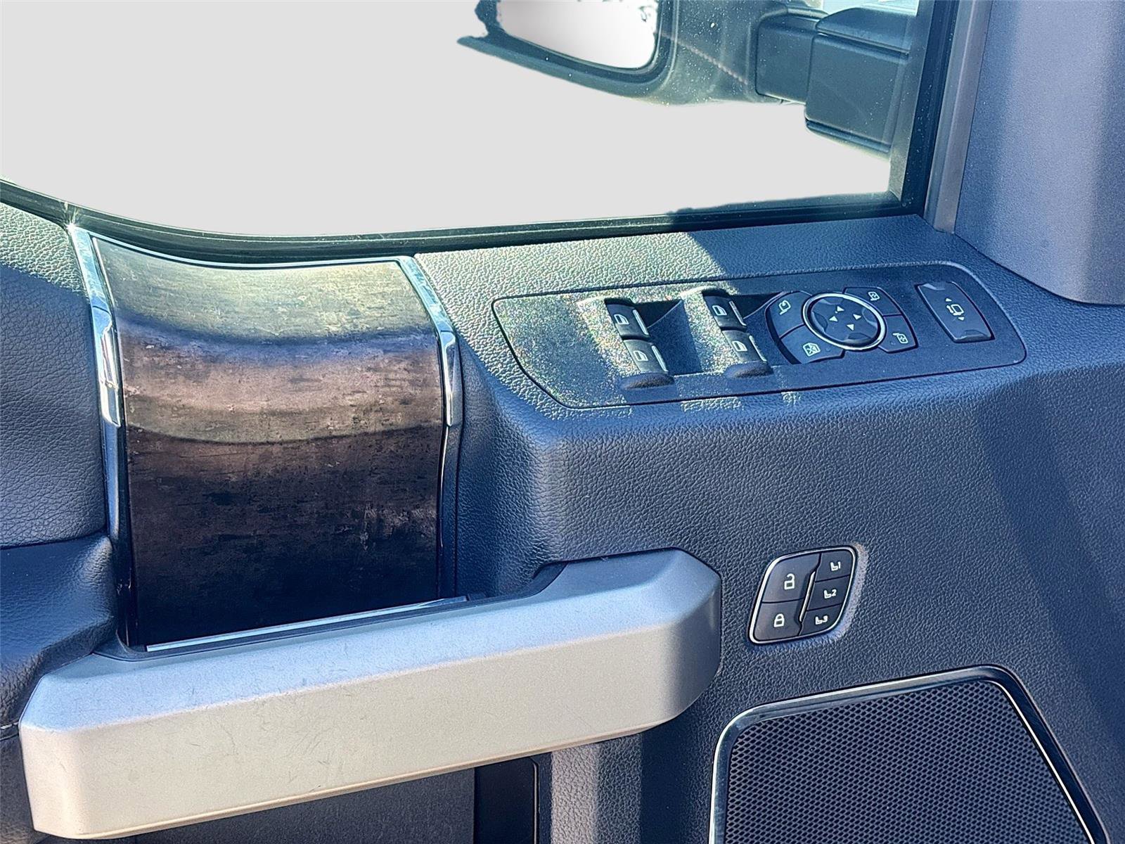 Used 2022 Ford F250 Lariat w/ Lariat Value Package image 19