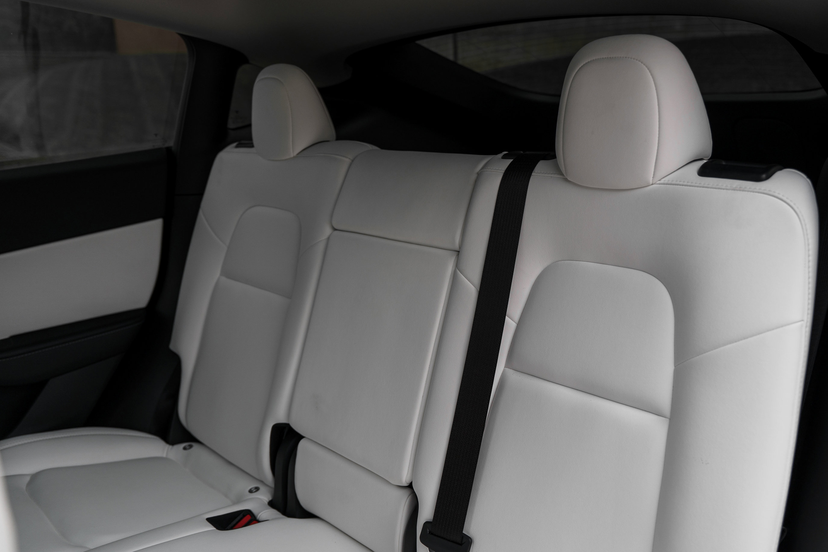 Used 2022 Tesla Model Y Long Range image 23