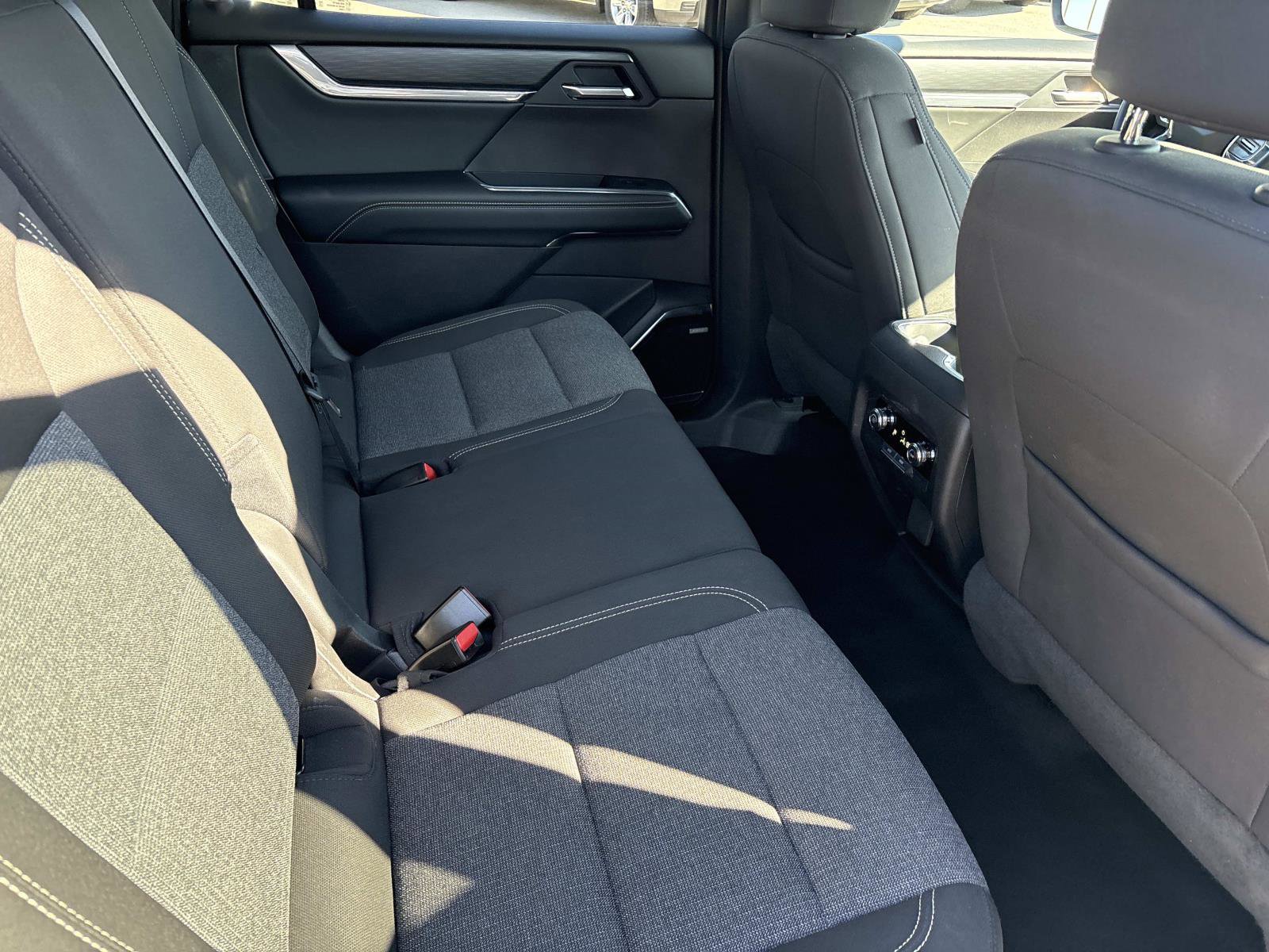 Certified 2025 GMC Acadia Elevation image 31