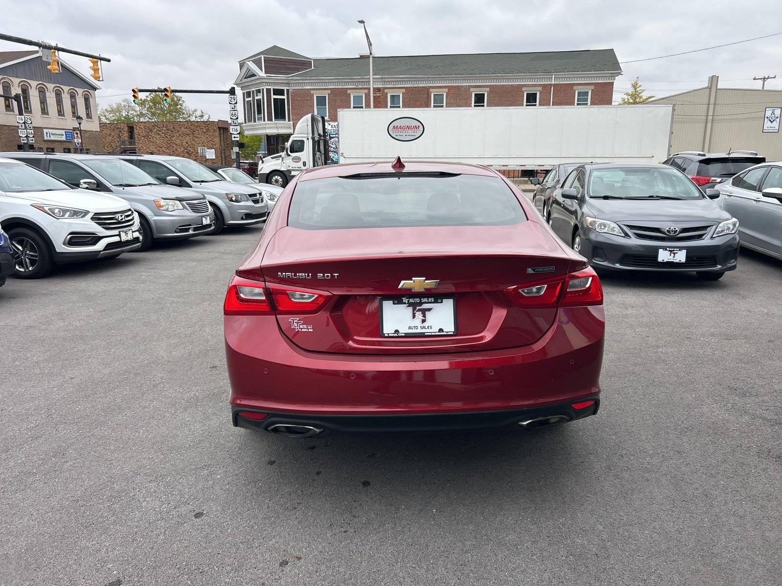 Used 2018 Chevrolet Malibu Premier w/ Premier Sun and Wheel Package image 4