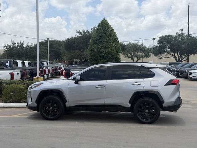Used 2023 Toyota RAV4 SE AWD/4WD image 4