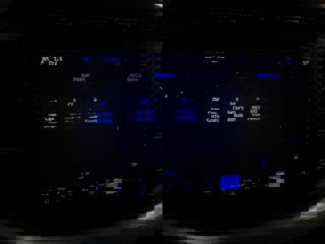 Used 2023 Ford F150 Lightning XLT image 36