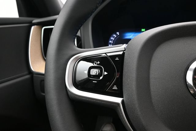 New 2026 Volvo XC60 B5 Plus w/ Protection Package Premier AWD/4WD image 27