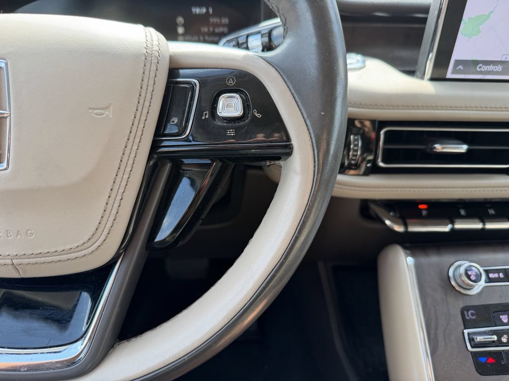 Used 2020 Lincoln Aviator Reserve w/ Elements Package Plus RWD image 16