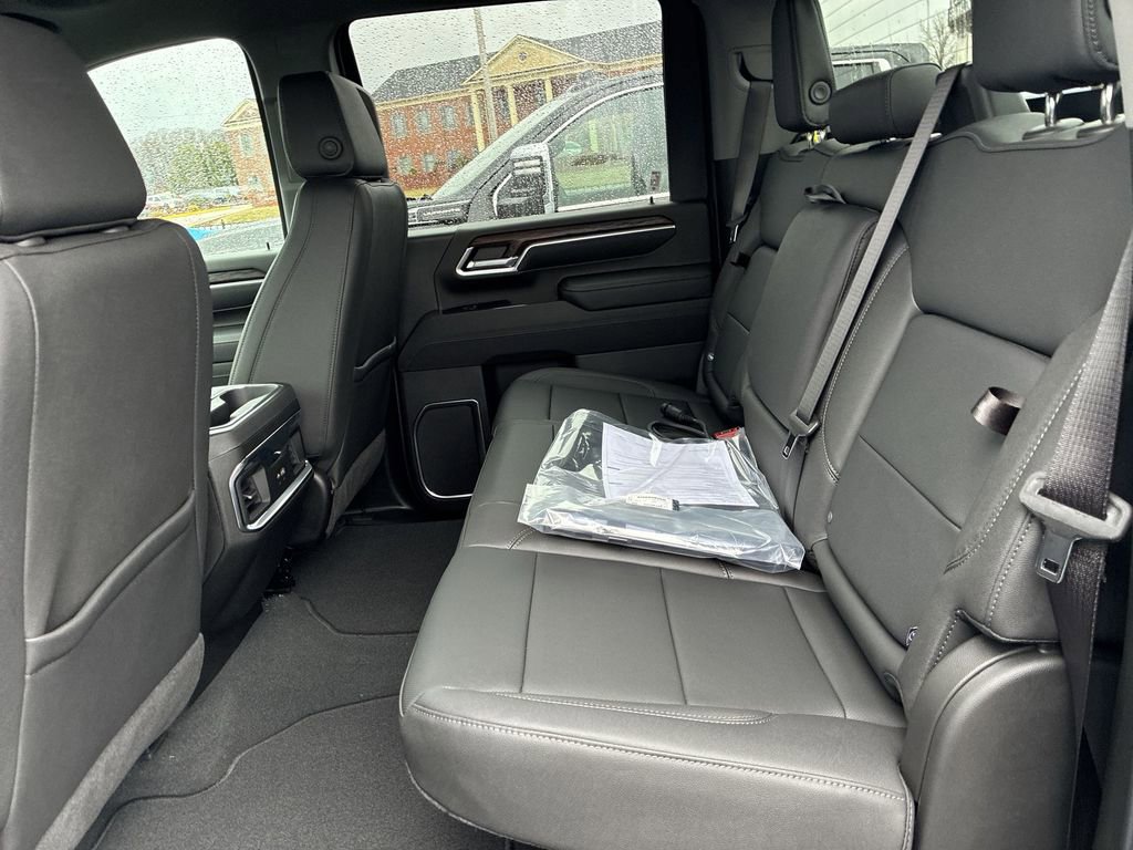 New 2026 GMC Sierra 2500 SLT w/ SLT Convenience Package image 18