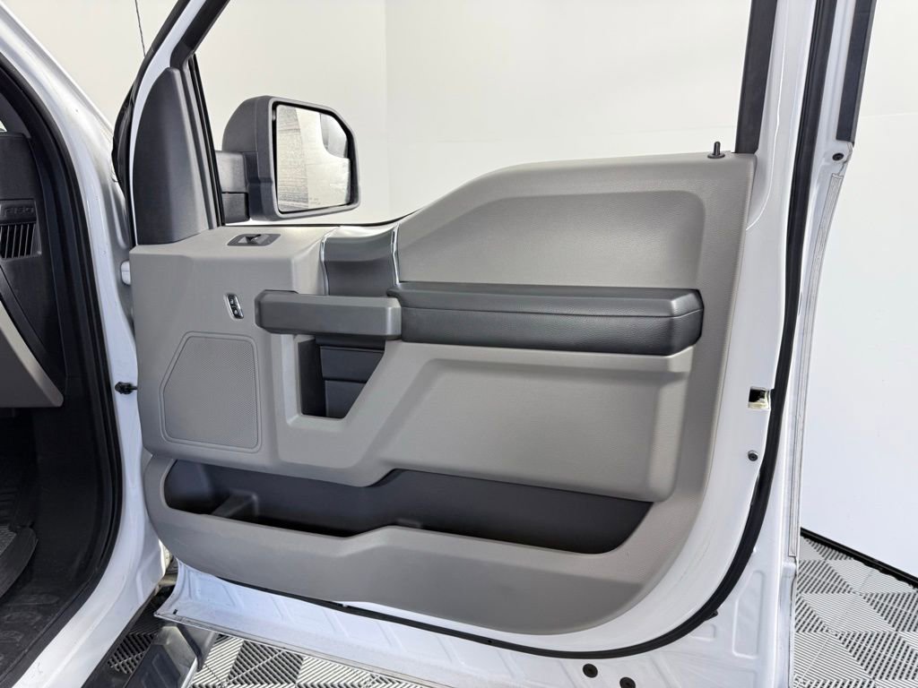 Used 2016 Ford F150 XLT w/ Equipment Group 302A Luxury image 10