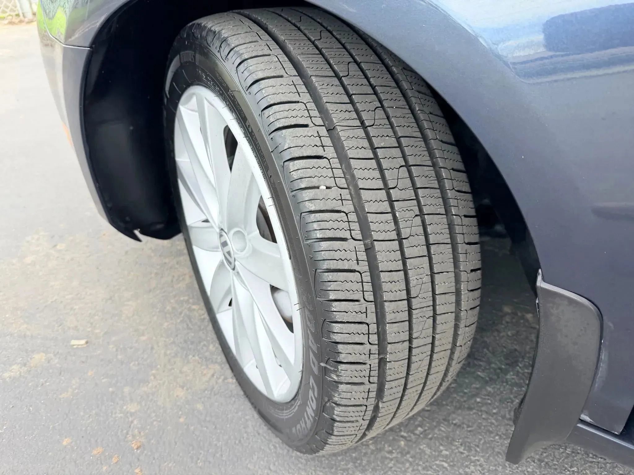 Used 2011 Volkswagen Golf TDI image 16