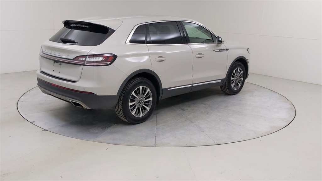 Used 2023 Lincoln Nautilus AWD w/ Premium Package image 13