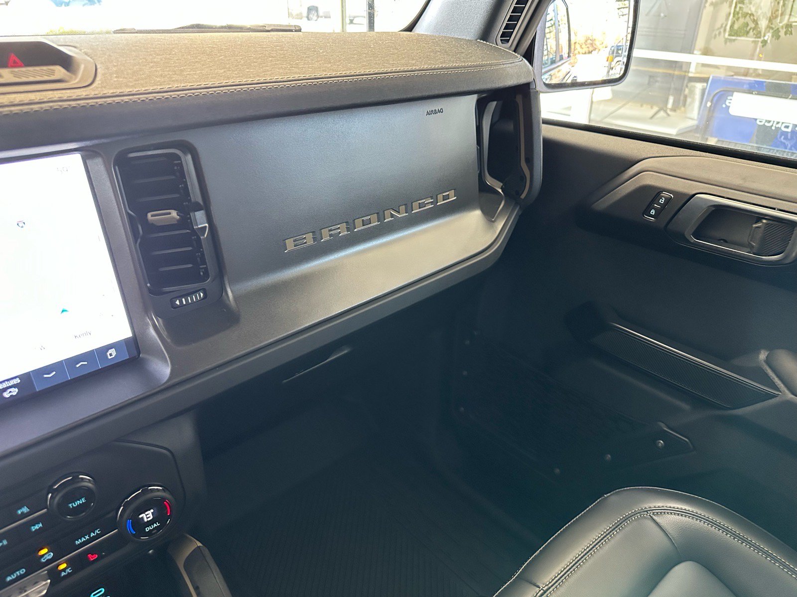 Certified 2025 Ford Bronco Badlands AWD/4WD image 40