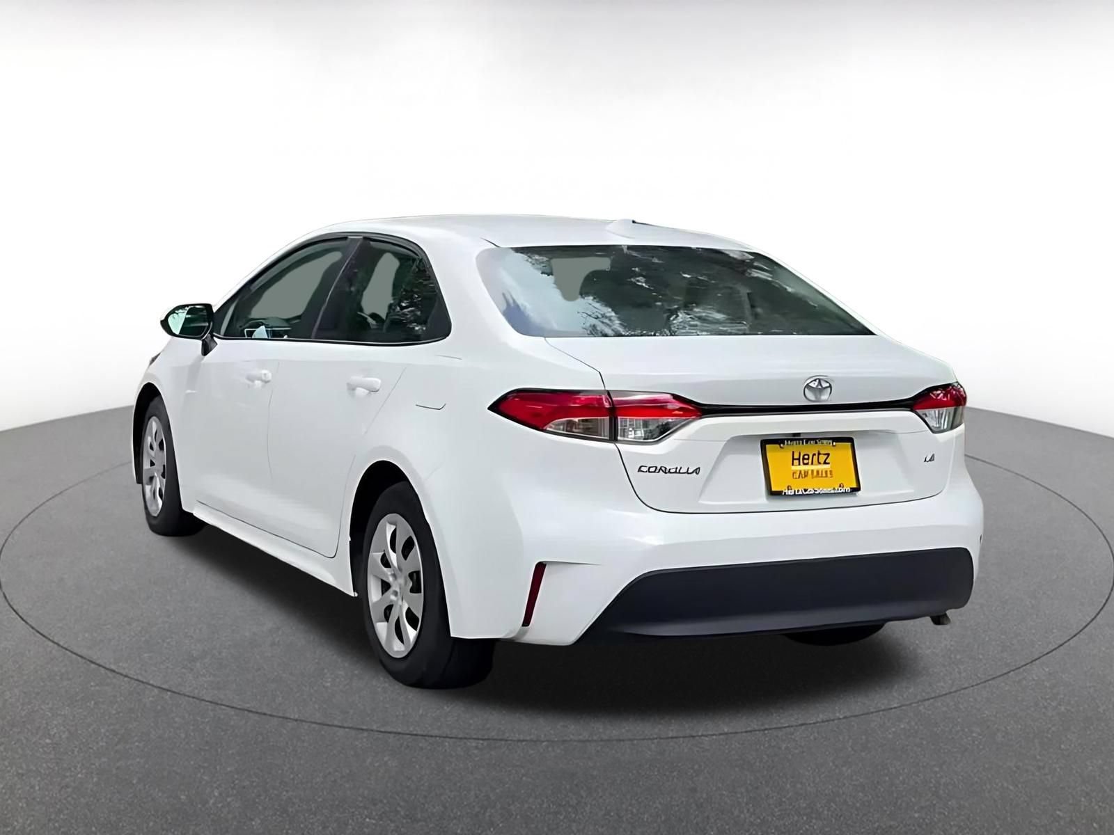 Used 2025 Toyota Corolla LE FWD image 12