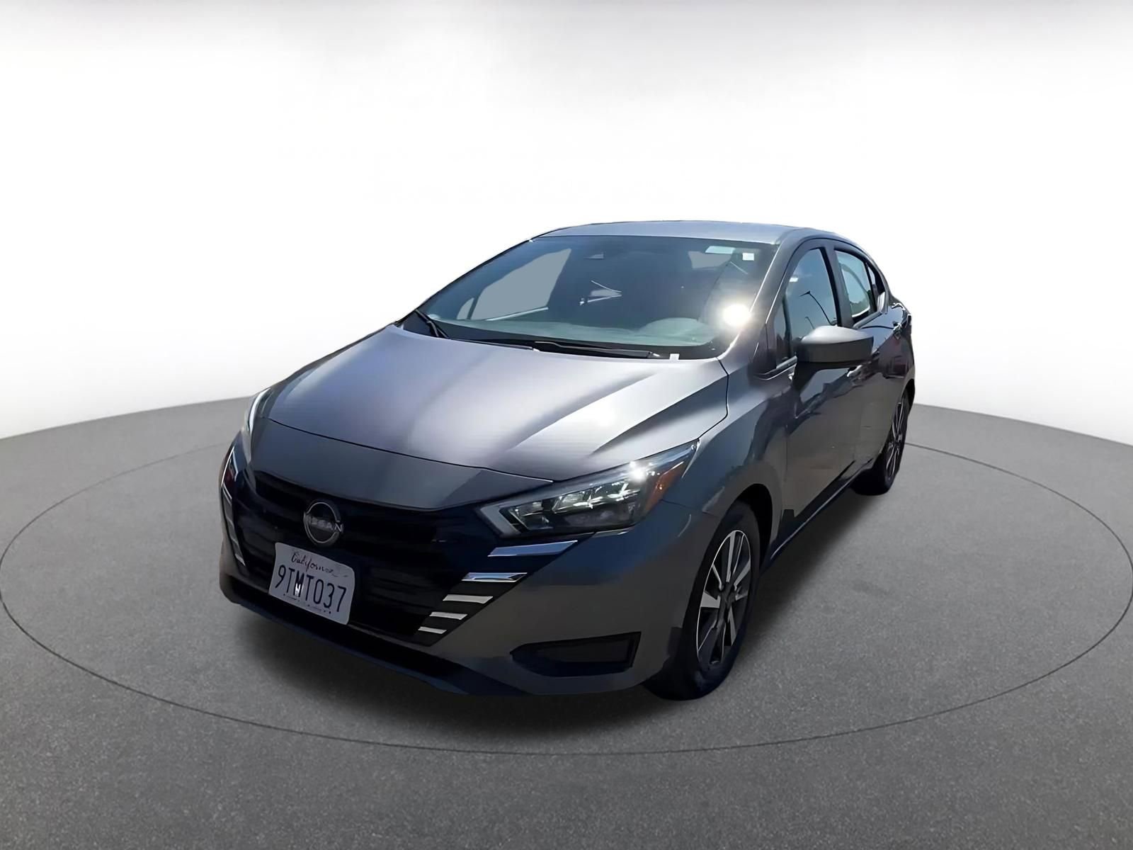 Used 2025 Nissan Versa SV FWD image 7