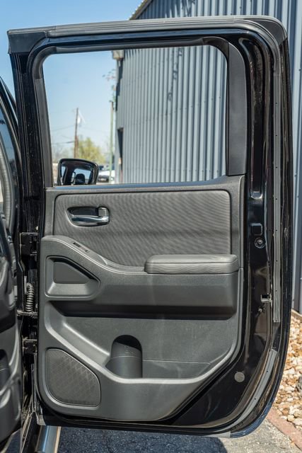 Used 2022 Nissan Frontier SV image 39