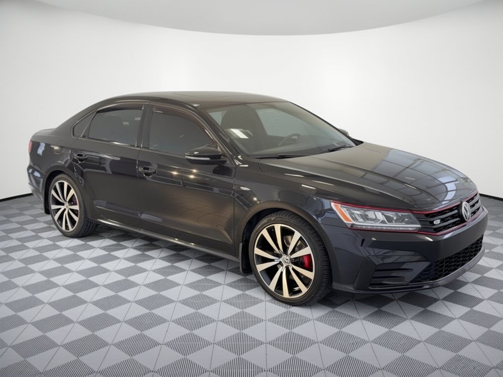 Used 2018 Volkswagen Passat 3.6 FWD image 7