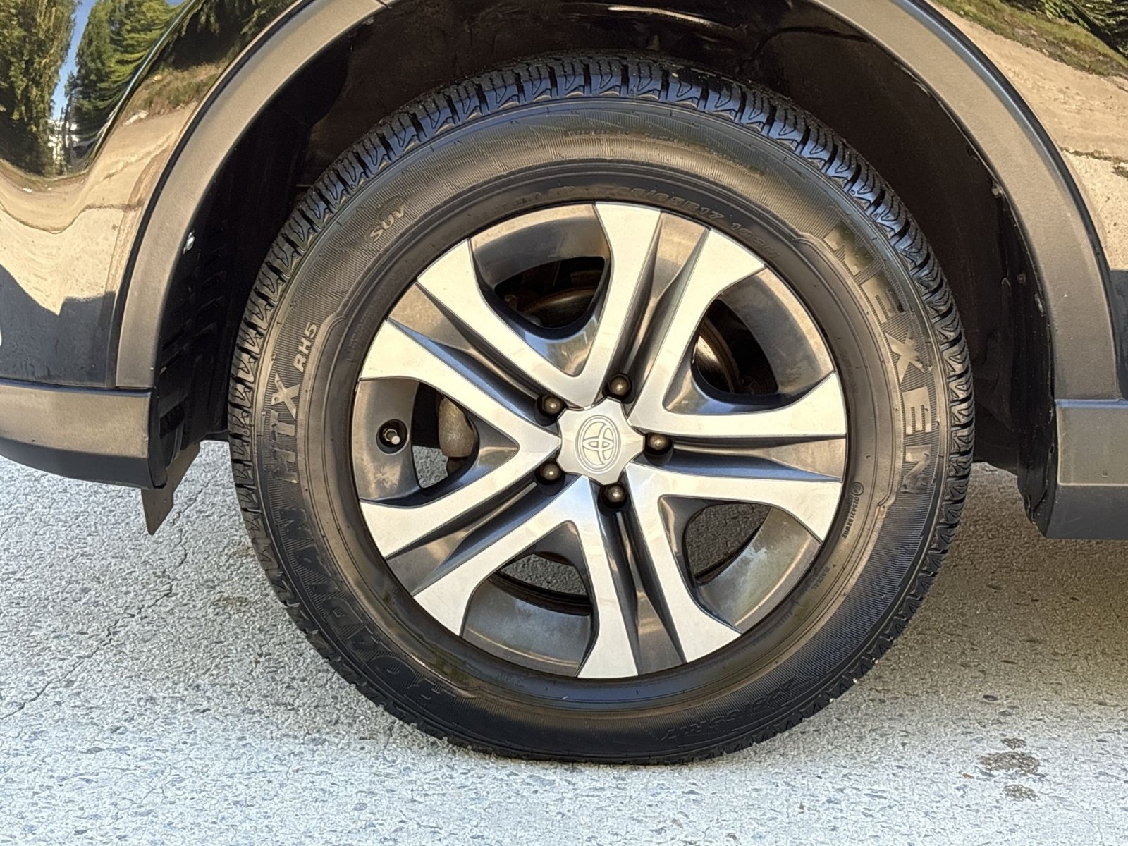 Used 2017 Toyota RAV4 LE w/ All Weather Liner Package AWD/4WD image 14