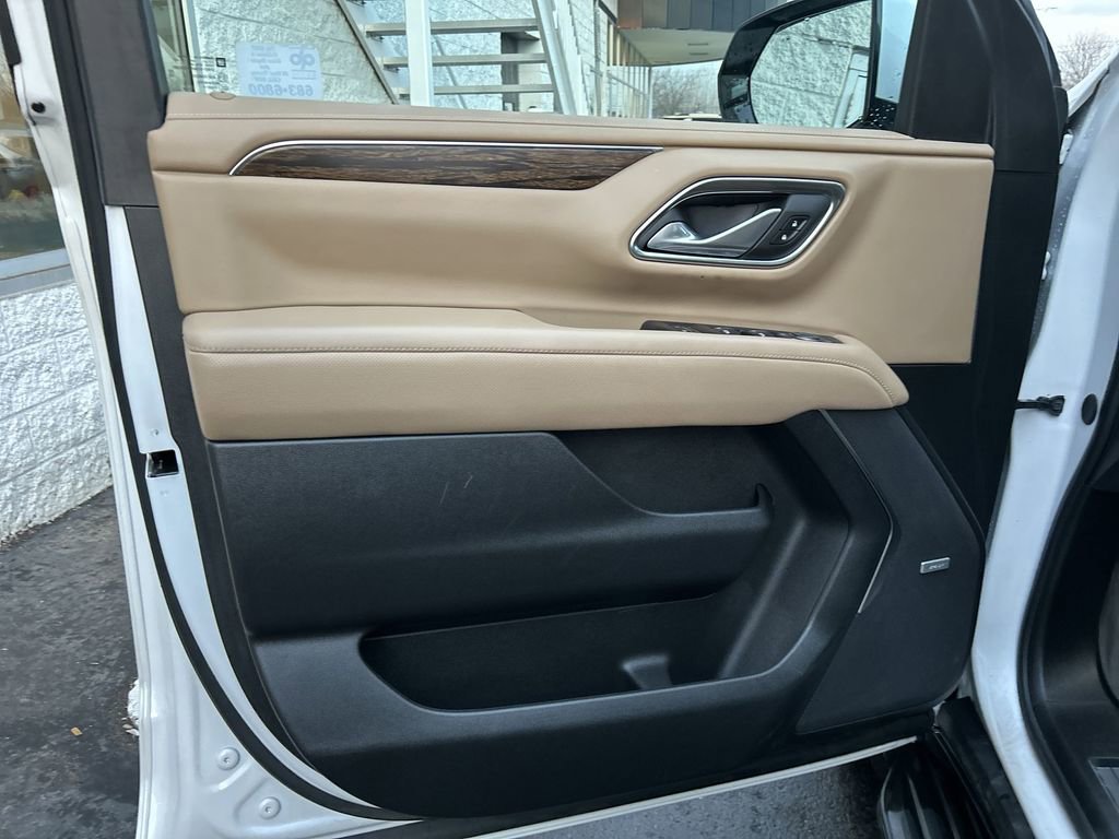 Used 2024 Chevrolet Tahoe Premier AWD/4WD image 28