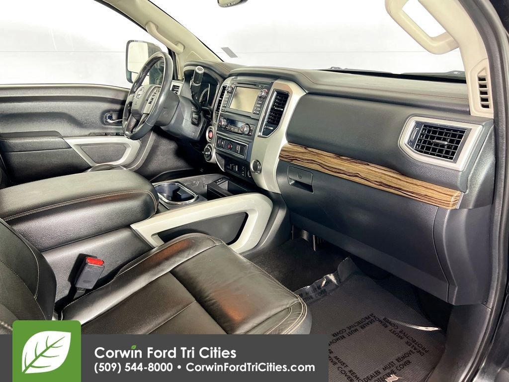 Used 2016 Nissan Titan SL image 28