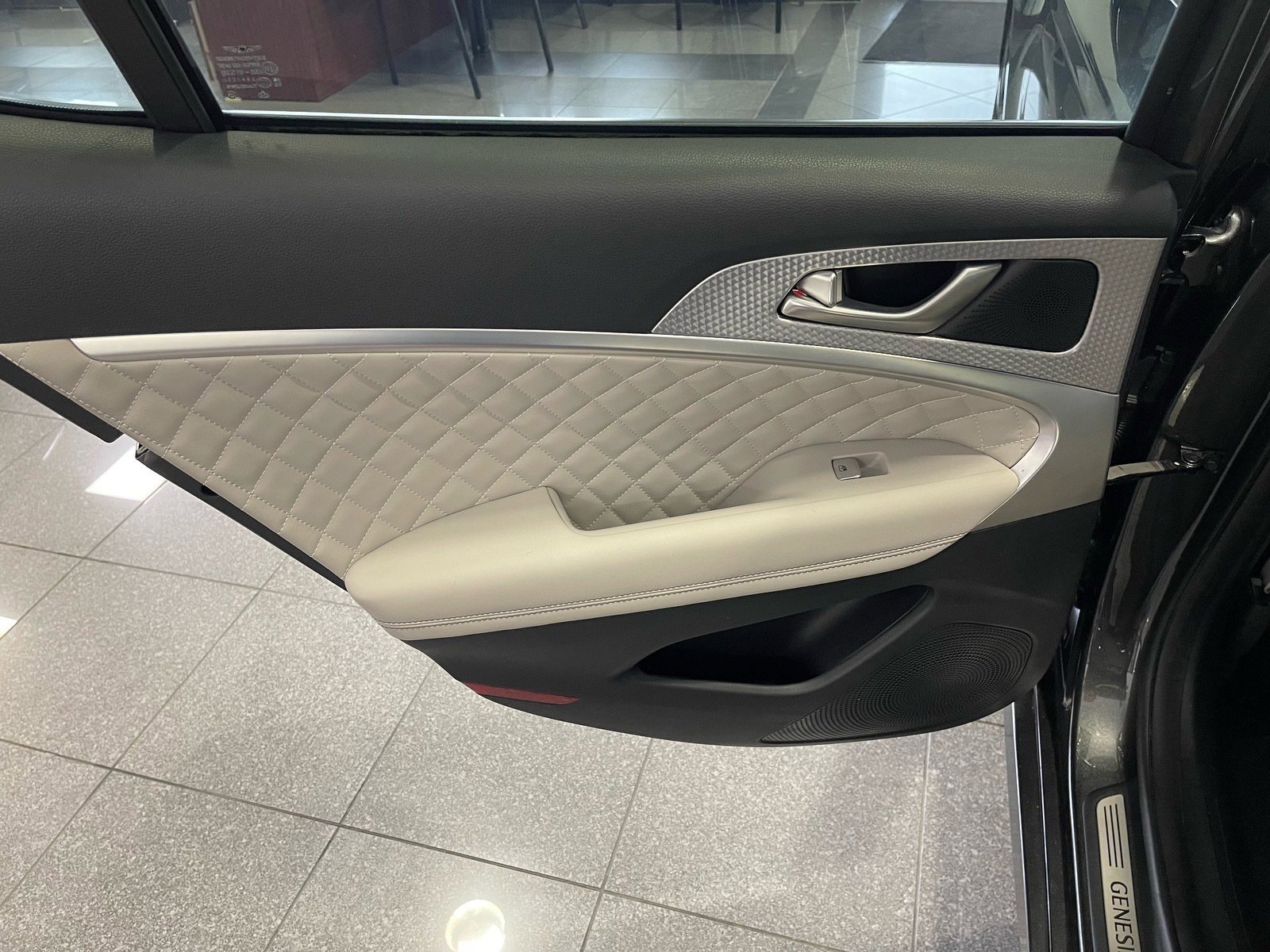 Used 2022 Genesis G70 3.3T w/ Sport Prestige Package AWD/4WD image 33