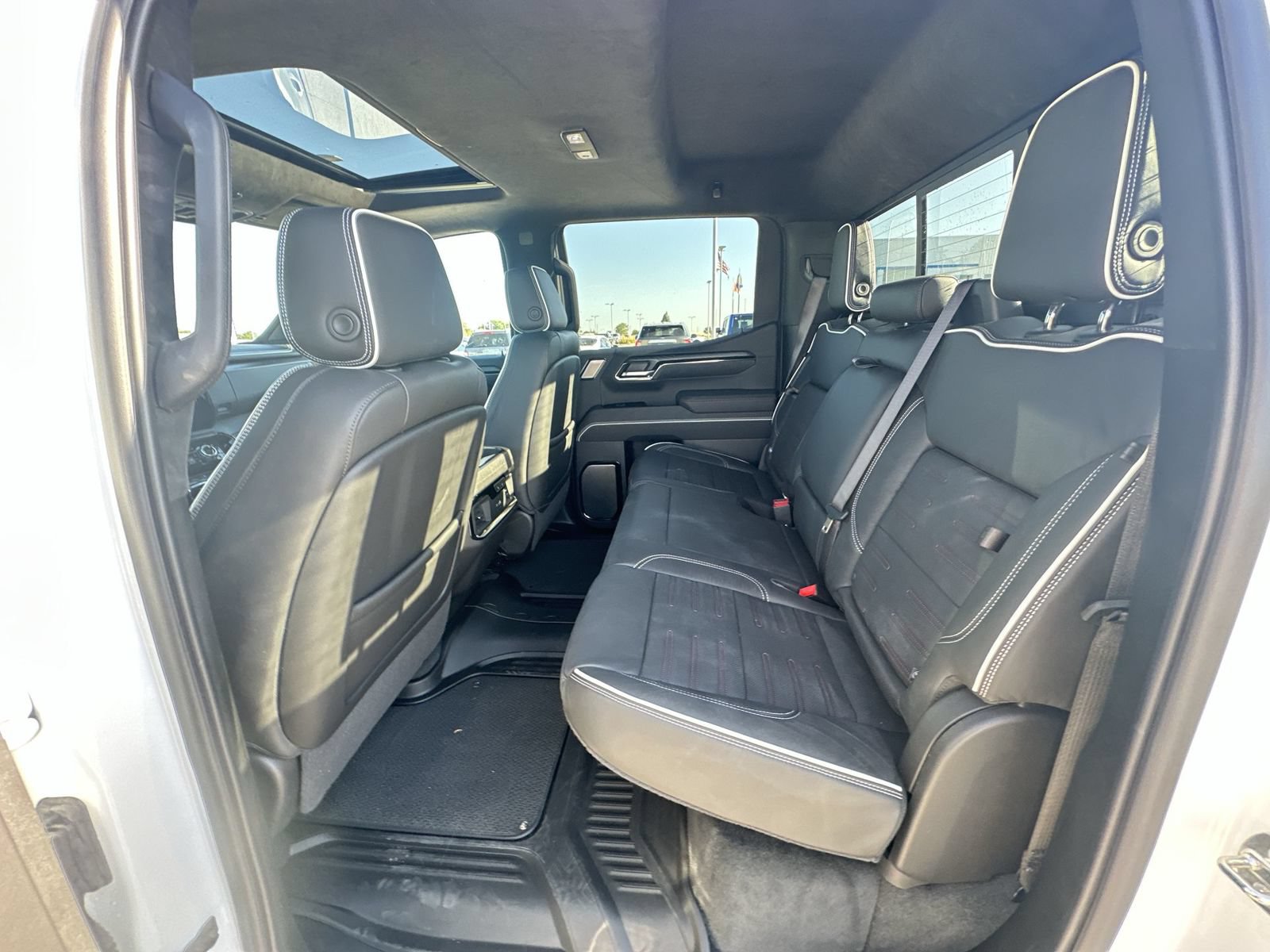 Used 2024 GMC Sierra 1500 AT4X AWD/4WD image 25