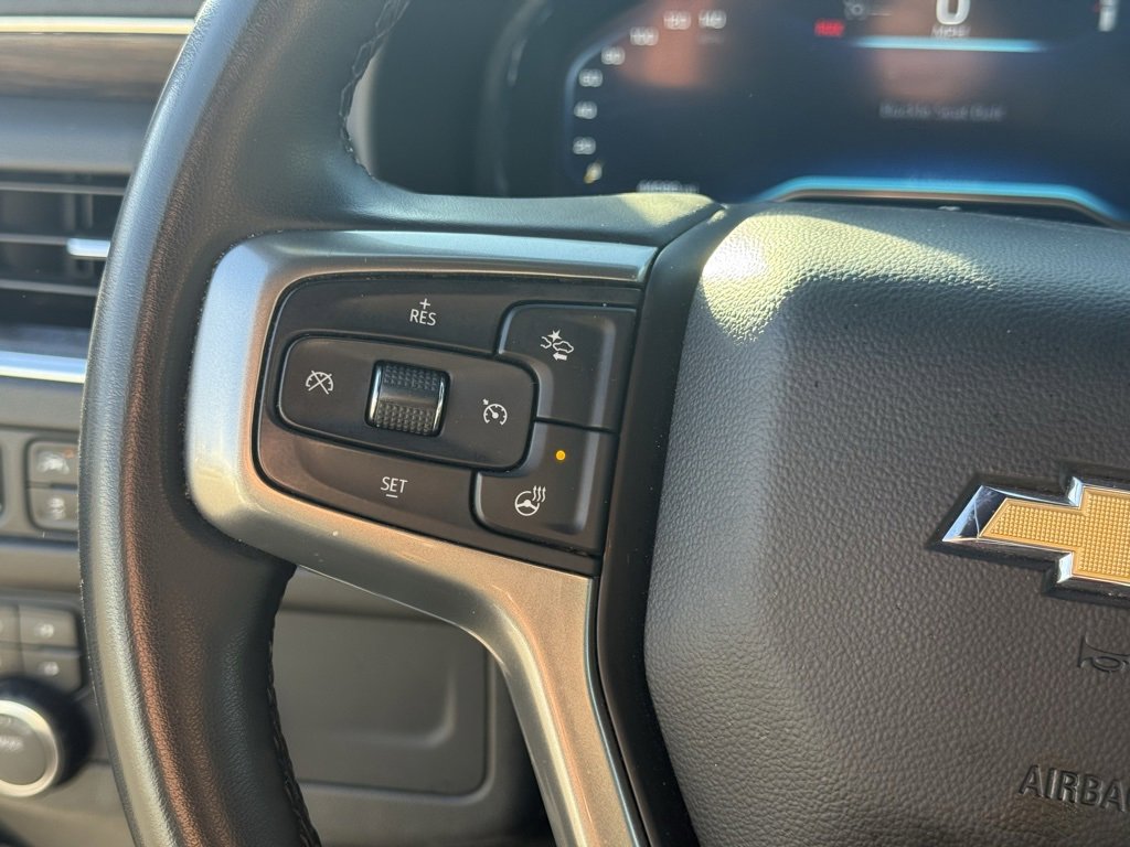 Used 2023 Chevrolet Suburban Premier image 15