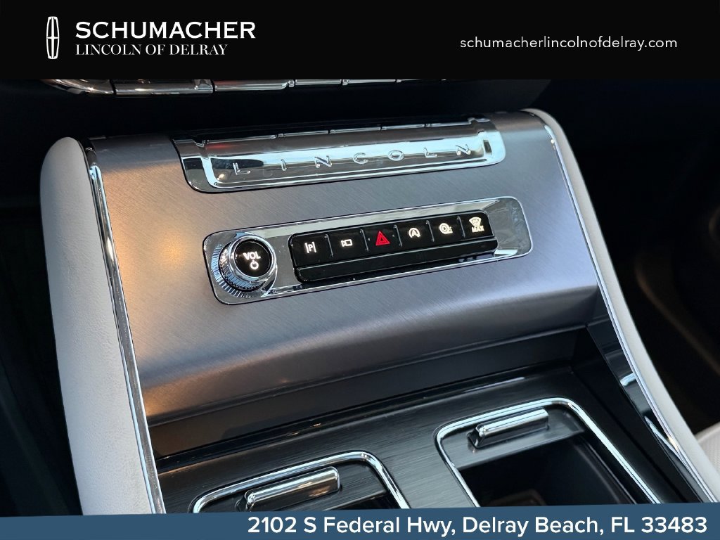 New 2026 Lincoln Aviator AWD image 17