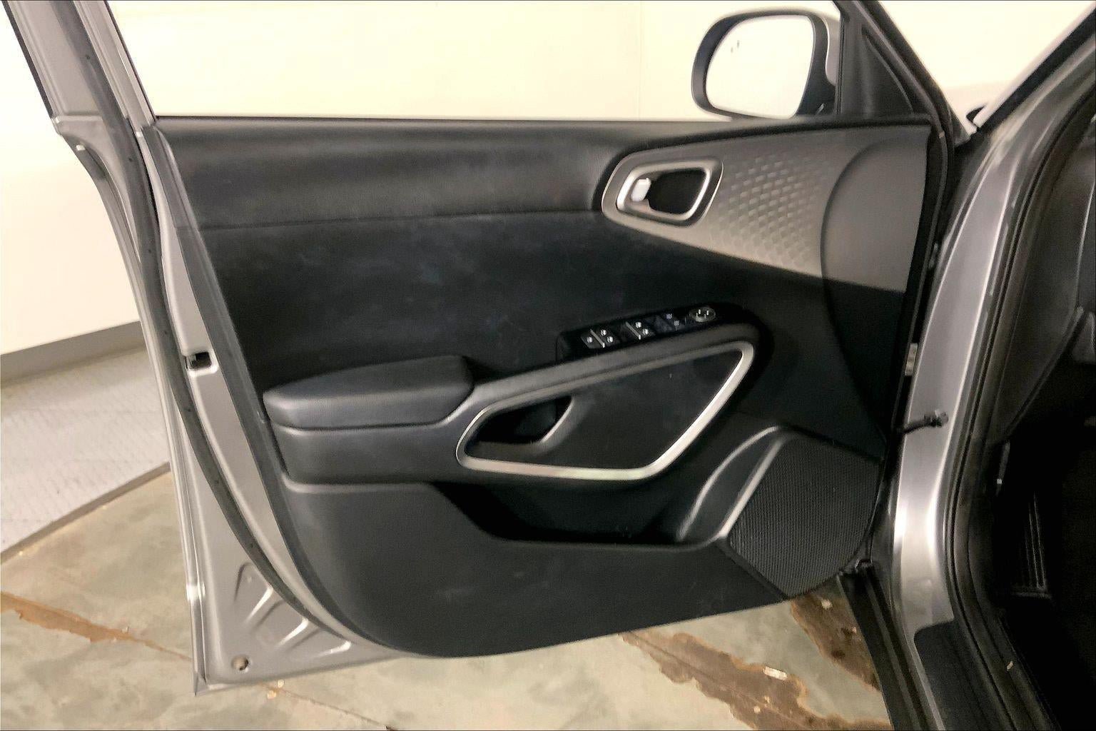 Certified 2024 Kia Soul S FWD image 24