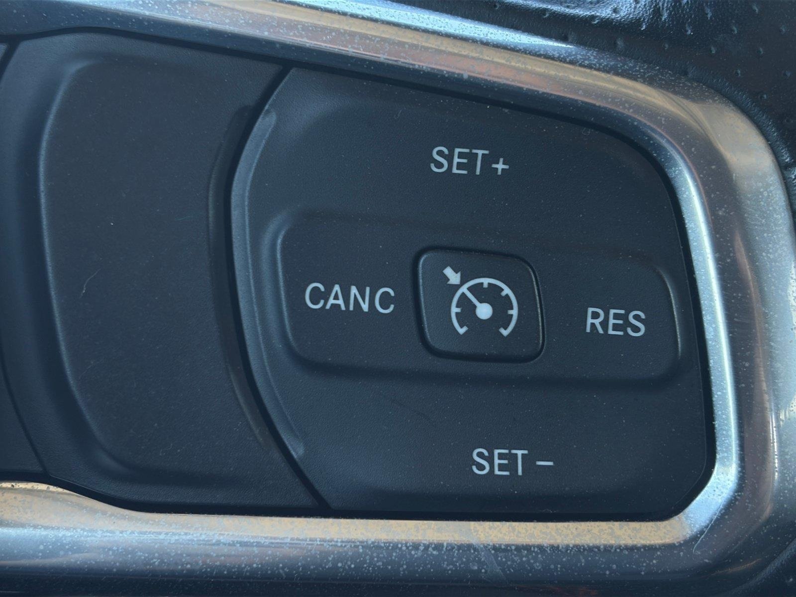 Used 2023 Jeep Gladiator Mojave w/ Cold Weather Group AWD/4WD image 27