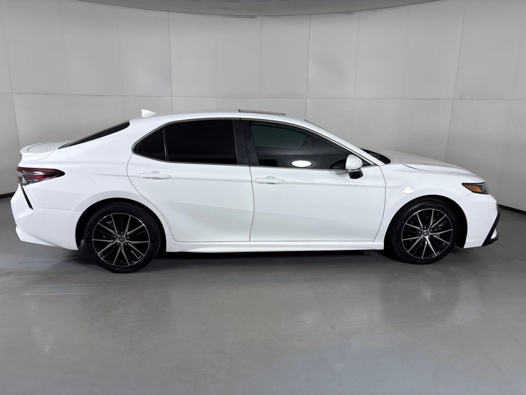 Used 2024 Toyota Camry SE w/ Convenience Package FWD image 9