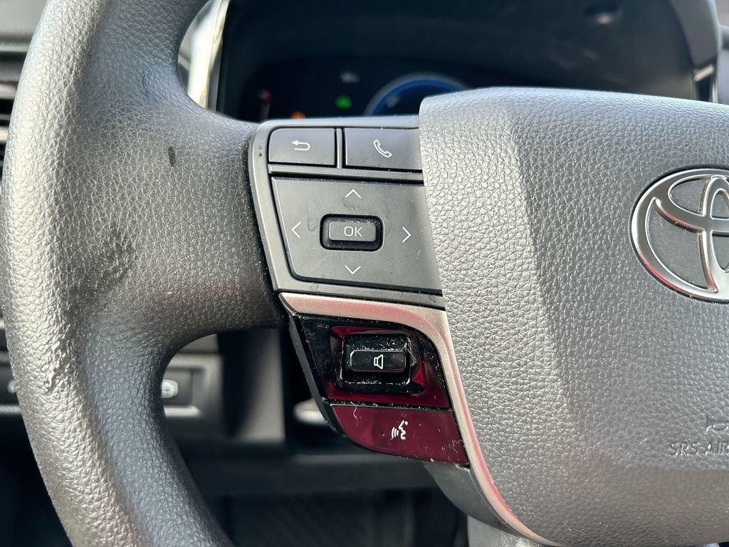 Used 2025 Toyota Camry LE FWD image 15